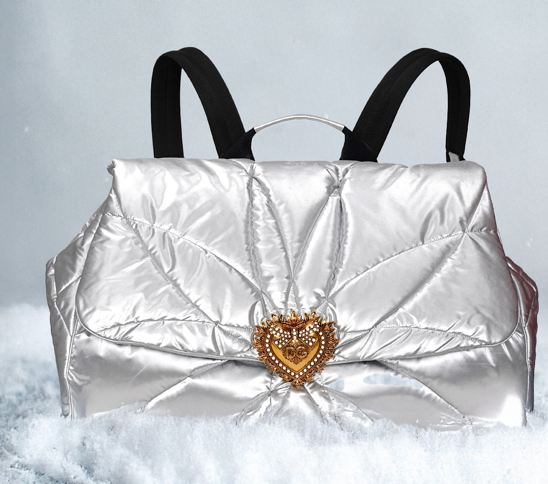 AUSGEFALLENE TASCHEN